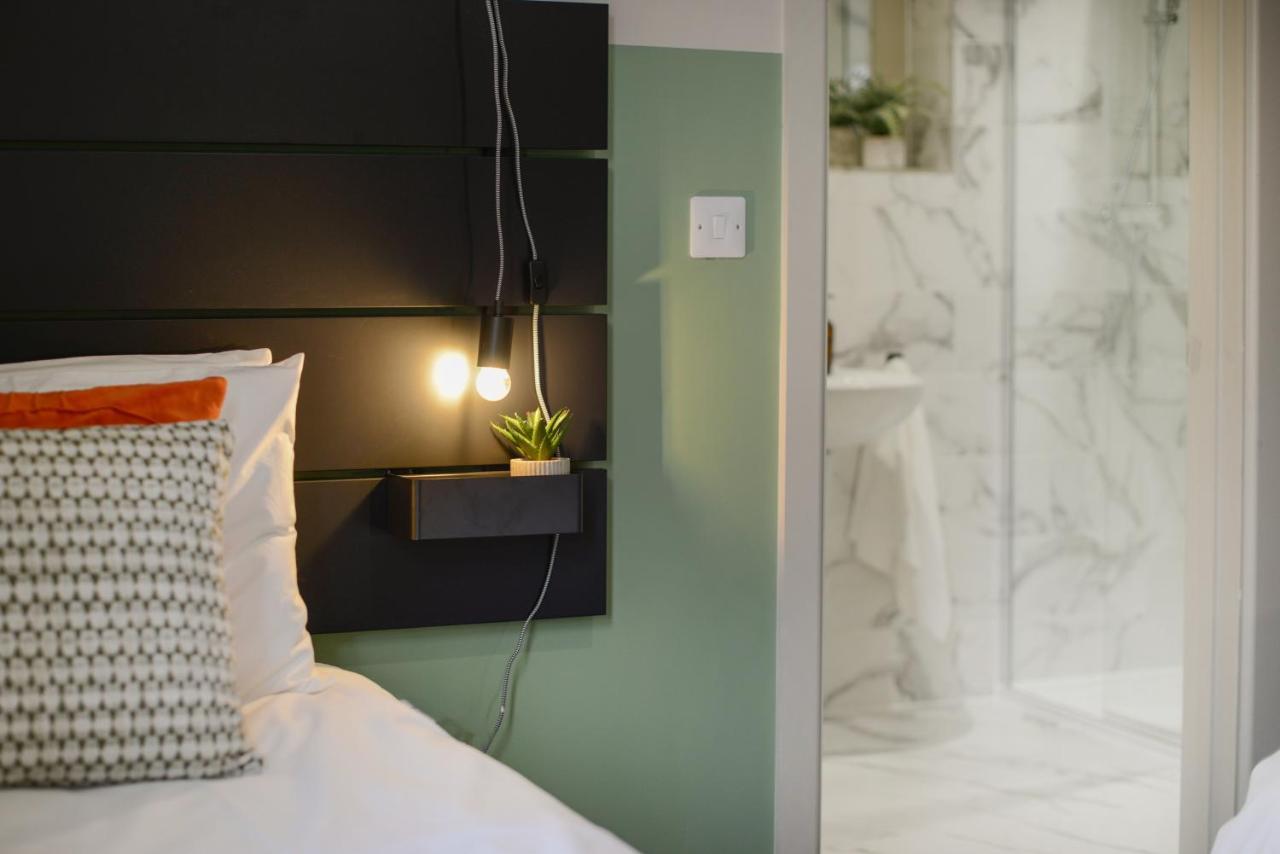 Apartment Three - Free Private Car Park - Sleeps 6 - 3 Shower Rooms - By Ocean City Retreats Plymouth Exterior photo